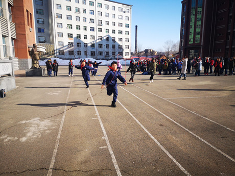 跃进小学举行"绳绳舞动展英姿"冰雪活动-鸡西教育云