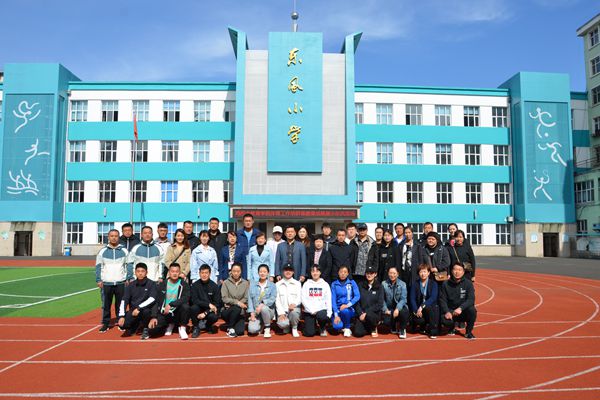 鸡西东风小学对口中学图片