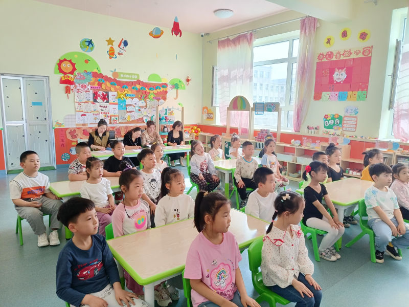 图片1：梨树区教育局推门课学前评审组一行三人复课考核.jpg