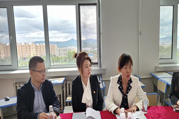 图四：专家点评指导.jpg