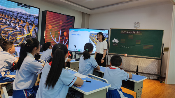 3.密山市铁路小学郑春秀老师课堂展示.jpg