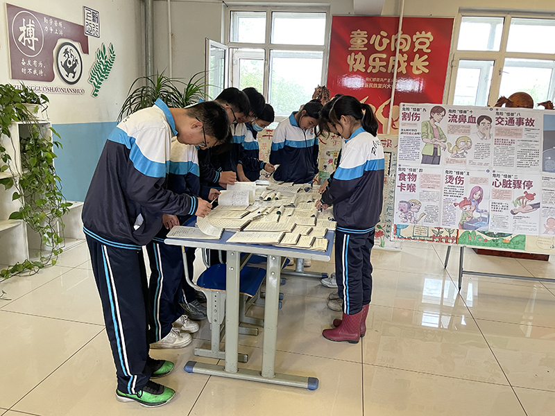 图片三：展“书写”风采、促“双减”实效.jpg