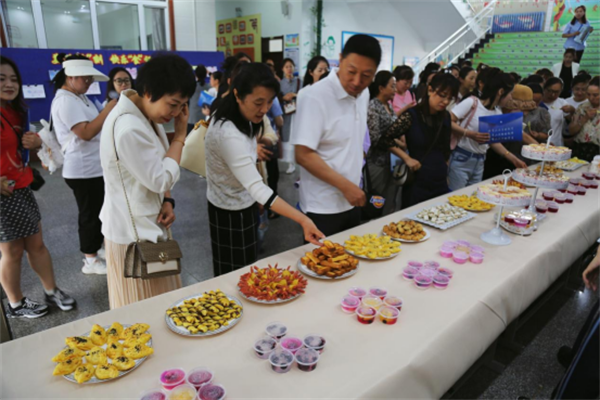 “综”罗万象 “劳”以启智—鸡西市教育学院召开新课程理念综合实践活动与劳动成果汇报会(7.4)969.png