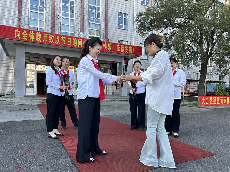 图片四：平岗学校教师节系列活动精彩纷呈（四）.jpg