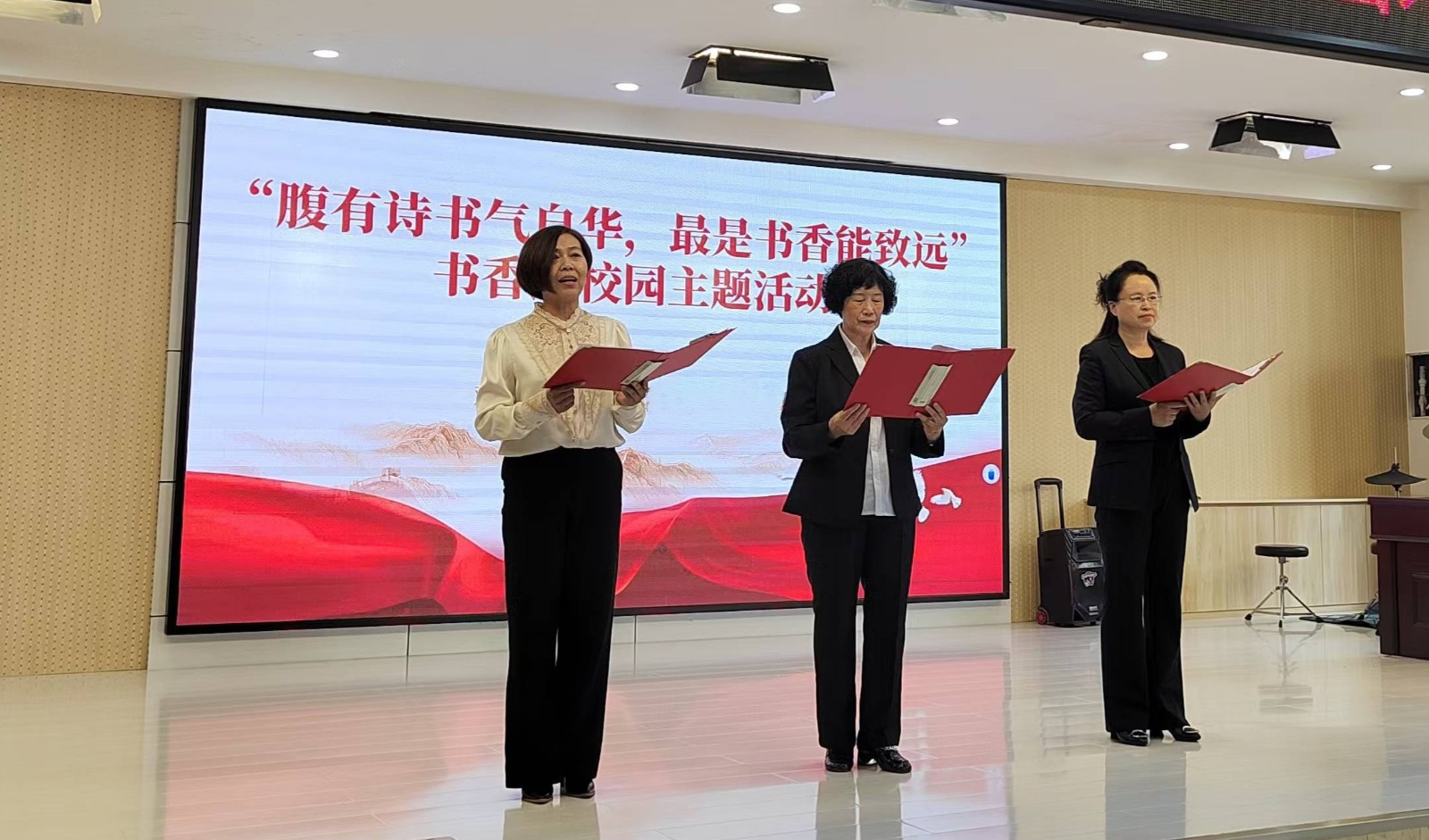 读书.jpg 读书.jpg