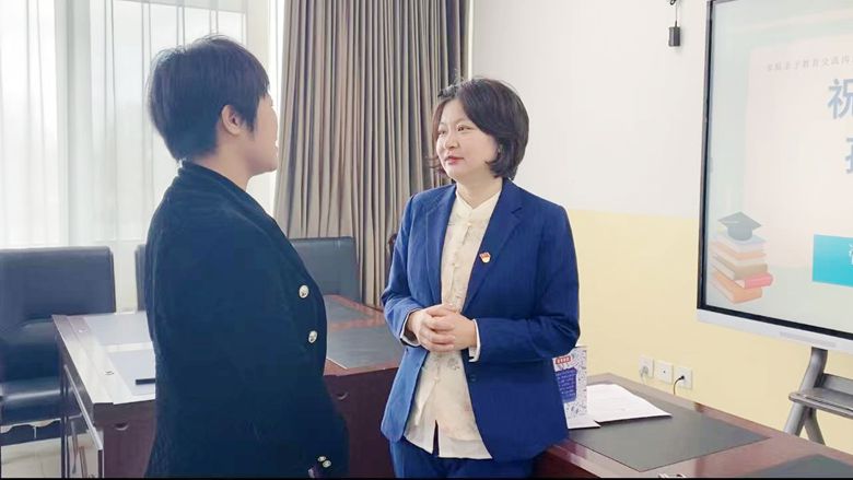 与家长个别沟通交流.jpg