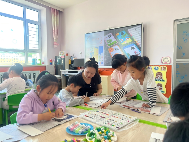 图4美术活动.jpg