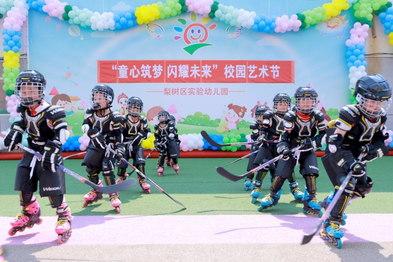 图片3：轮滑小将风采.jpg