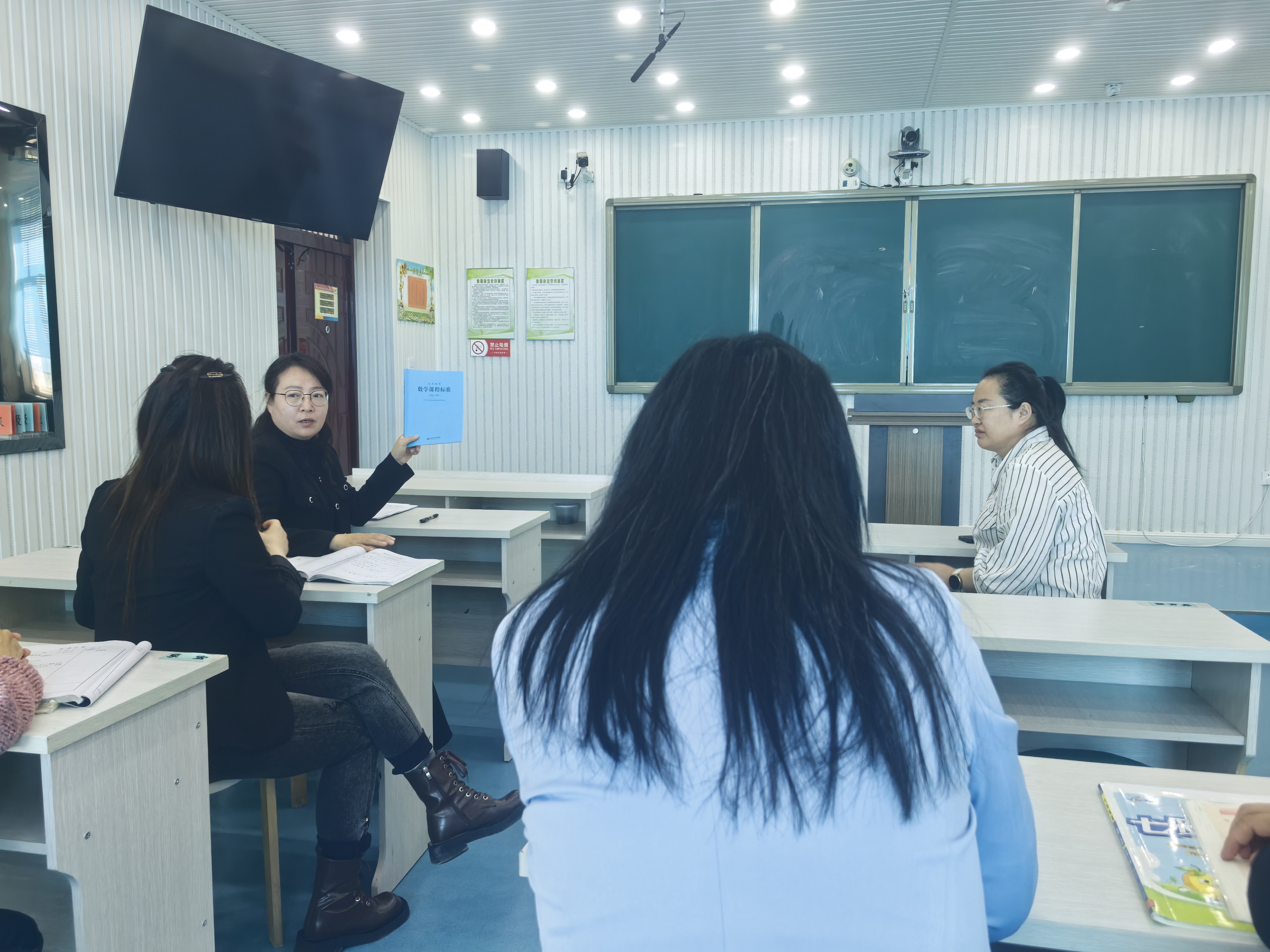 图片8：毛玉杰校长总结发言.jpg