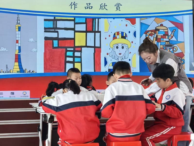 美术课.jpg 美术课.jpg