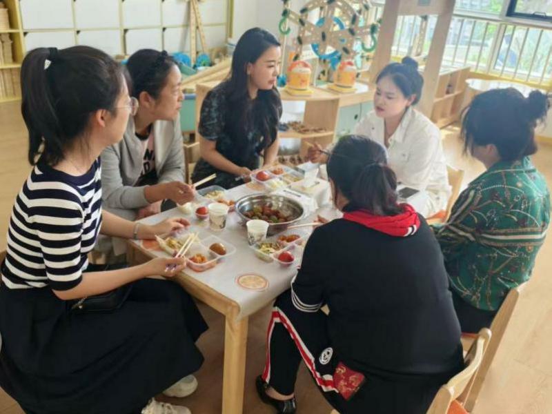 1餐食营养均衡，色香味俱全.jpg