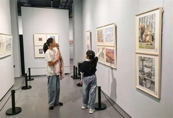 图片十二 展览现场.jpg