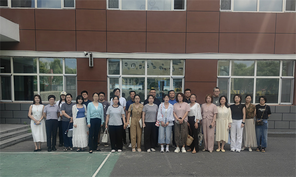图八、高中参训教师合影.jpg